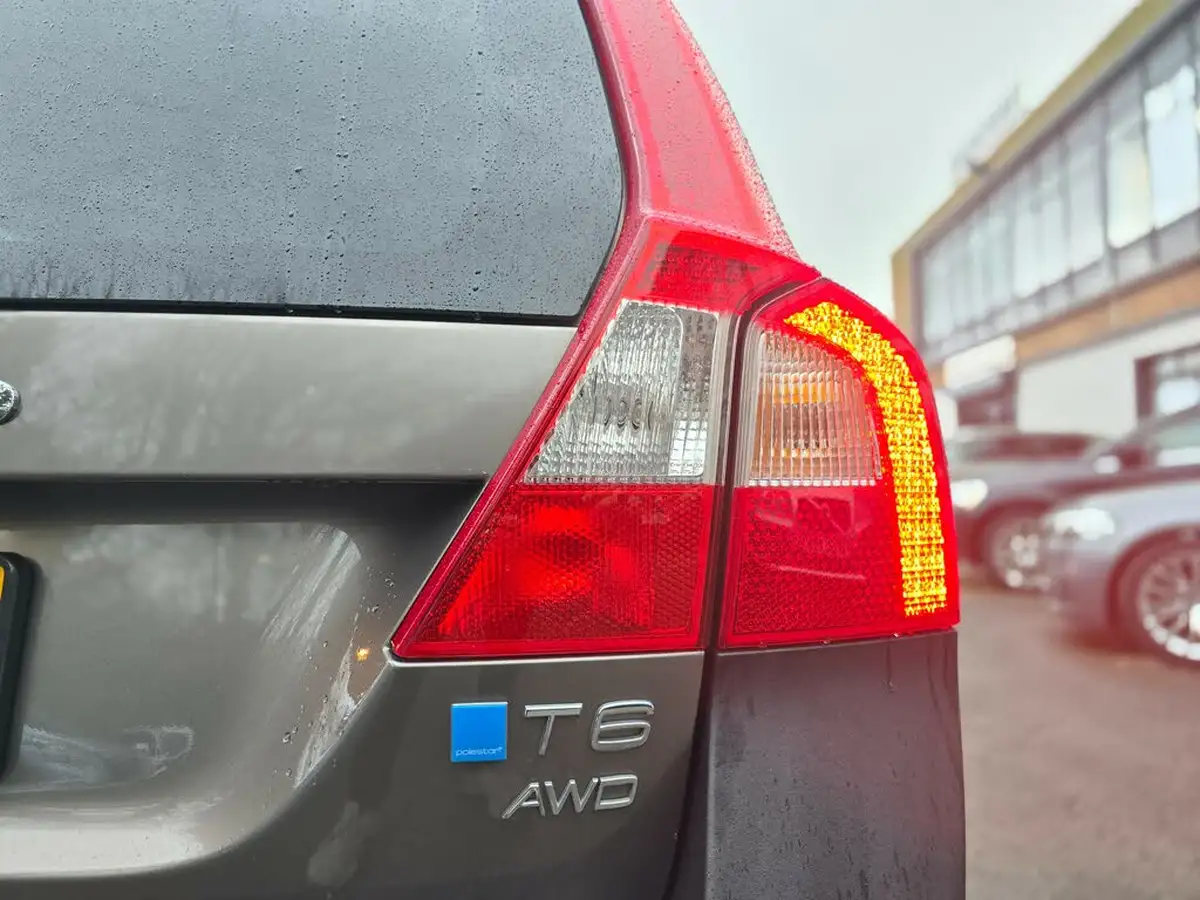 2011-volvo-xc70-30-t6-se-big-64
