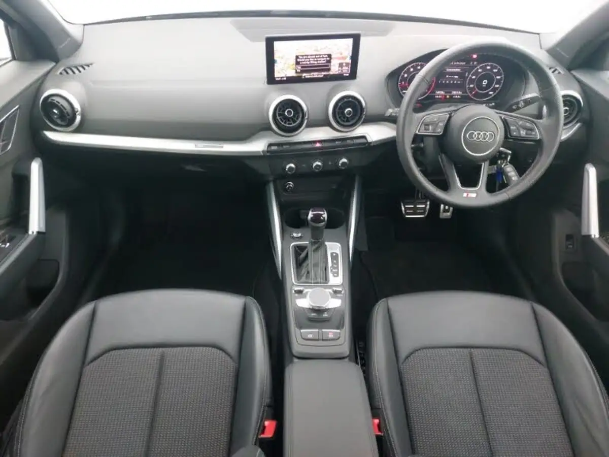 2023-audi-q2-15-35-tfsi-s-line-tronic-big-2
