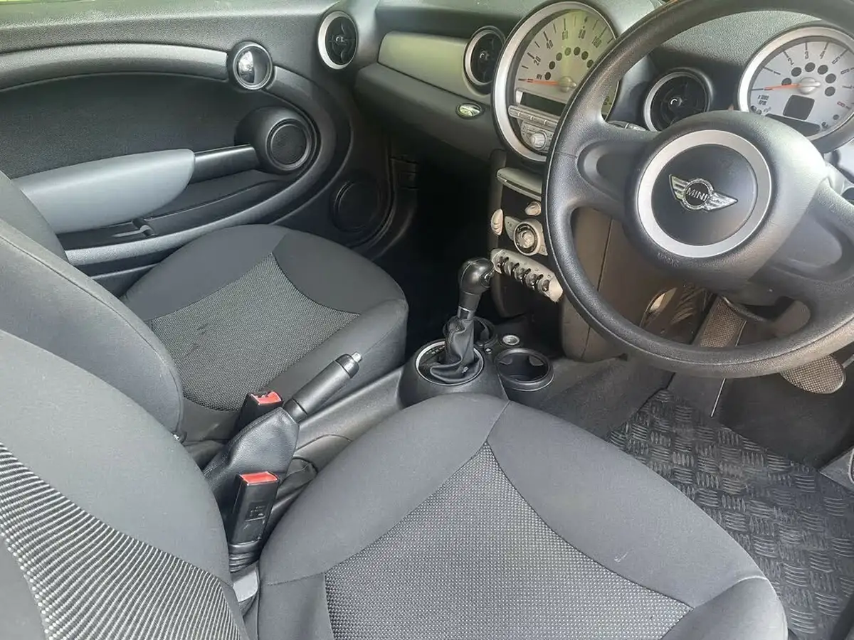 2009-mini-cooper-14-one-95bhp-auto-big-2