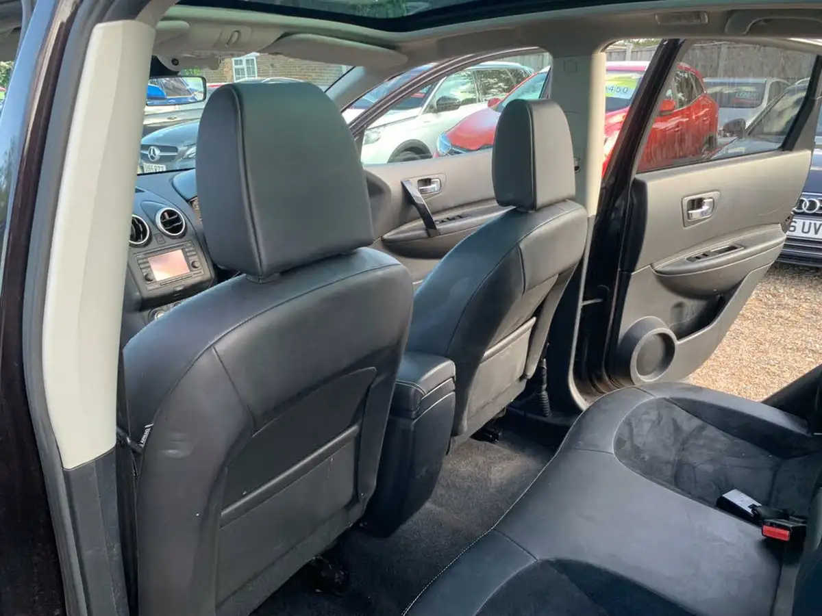 2013-nissan-qashqai-16-360-big-33