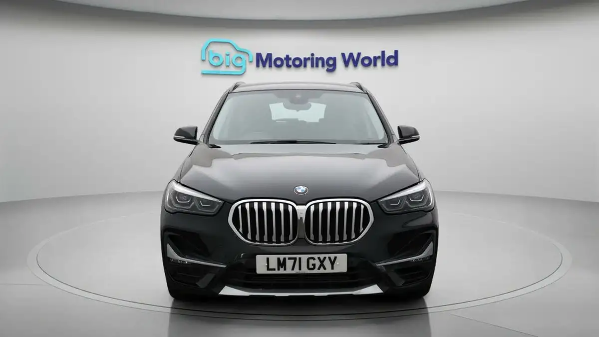 2021-bmw-x1-20-sdrive20i-xline-big-2