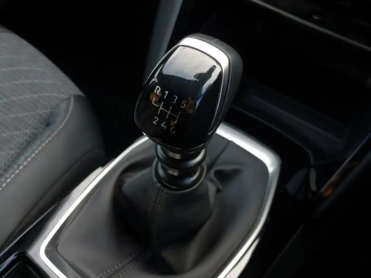 2024-peugeot-2008-suv-12-puretech-allure-130ps-big-15