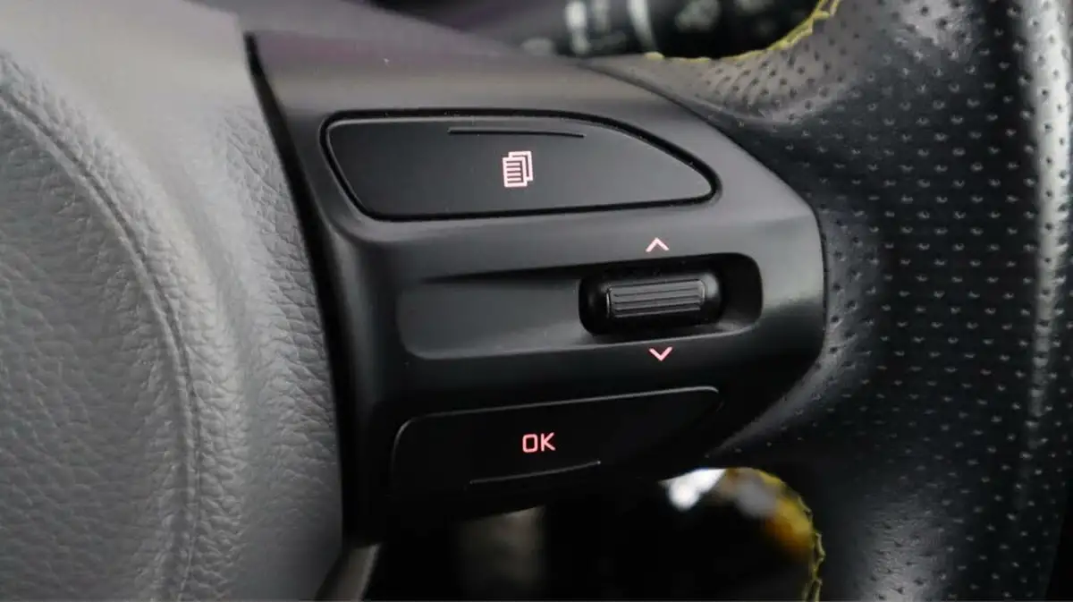 2019-kia-picanto-125-x-line-big-23