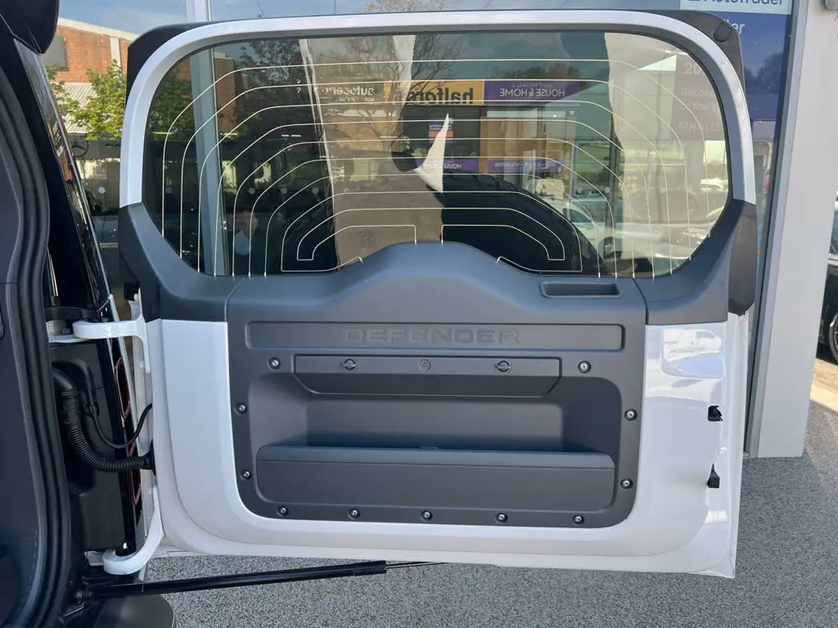2025-land-rover-90-defender-30-d350-x-dynamic-se-big-79