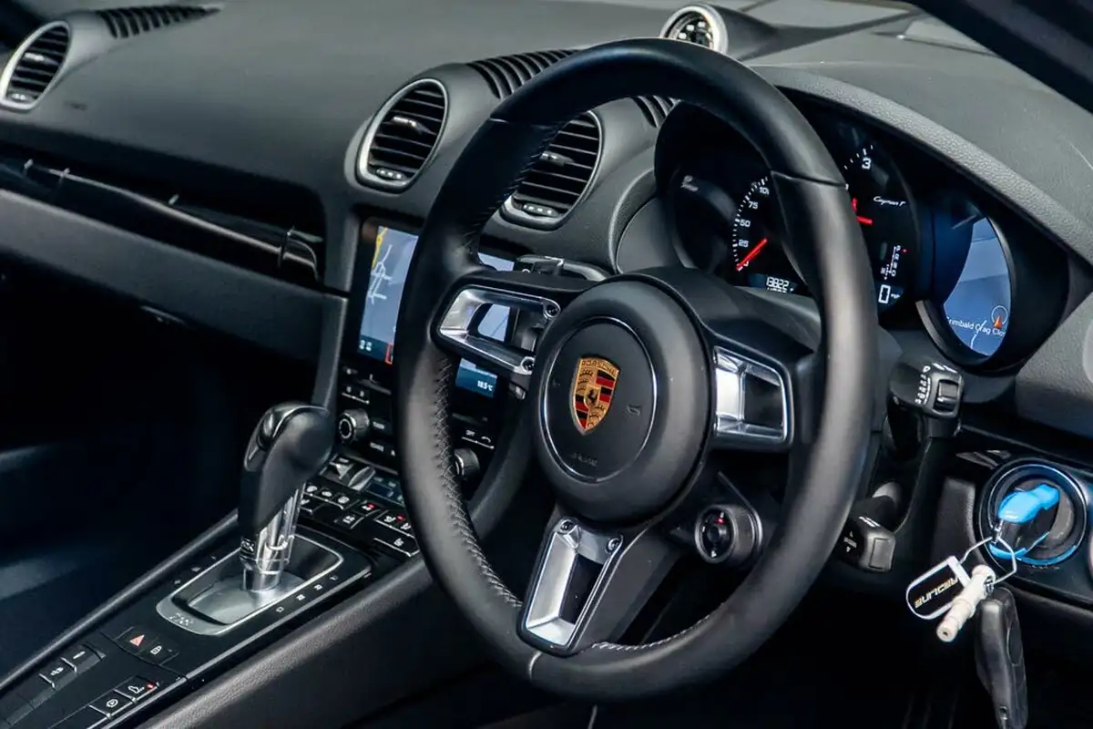 2022-porsche-cayman-718-20-cayman-t-pdk-big-27