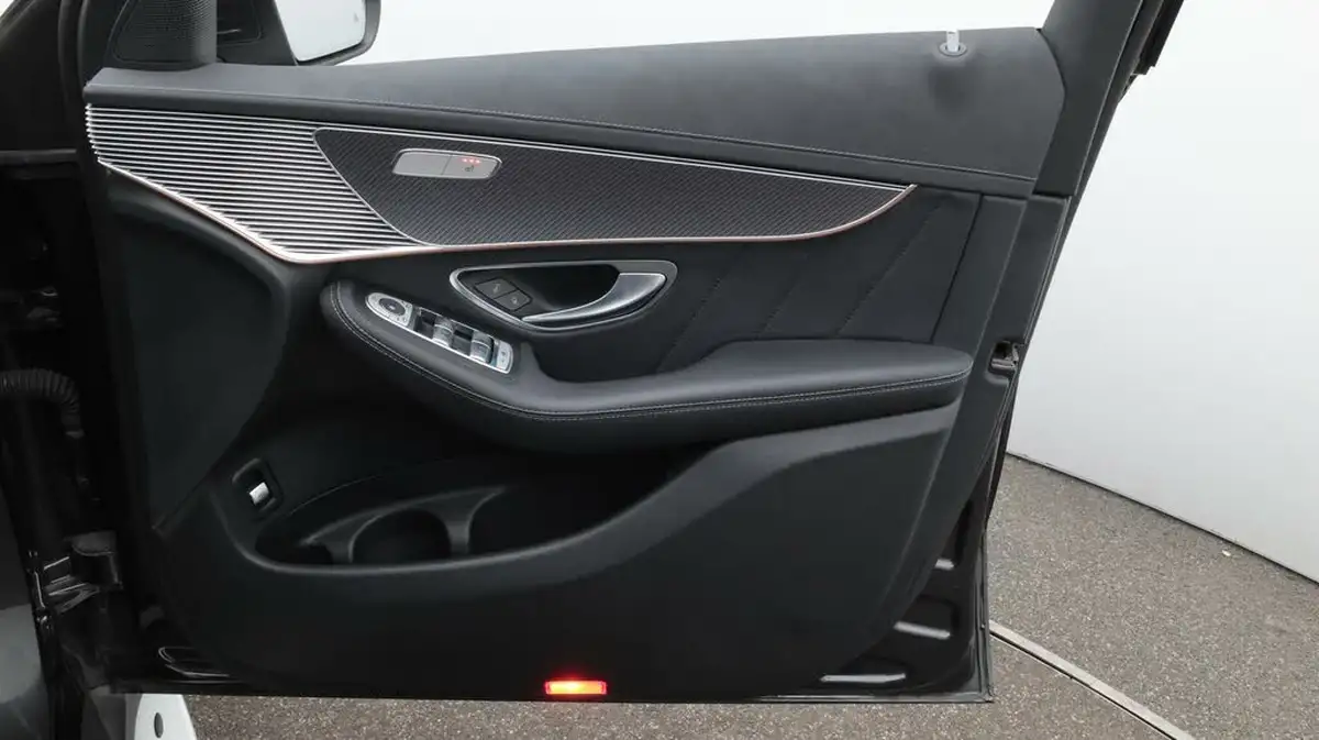 2022-mercedes-benz-eqc-e-eqc-400-amg-line-big-15