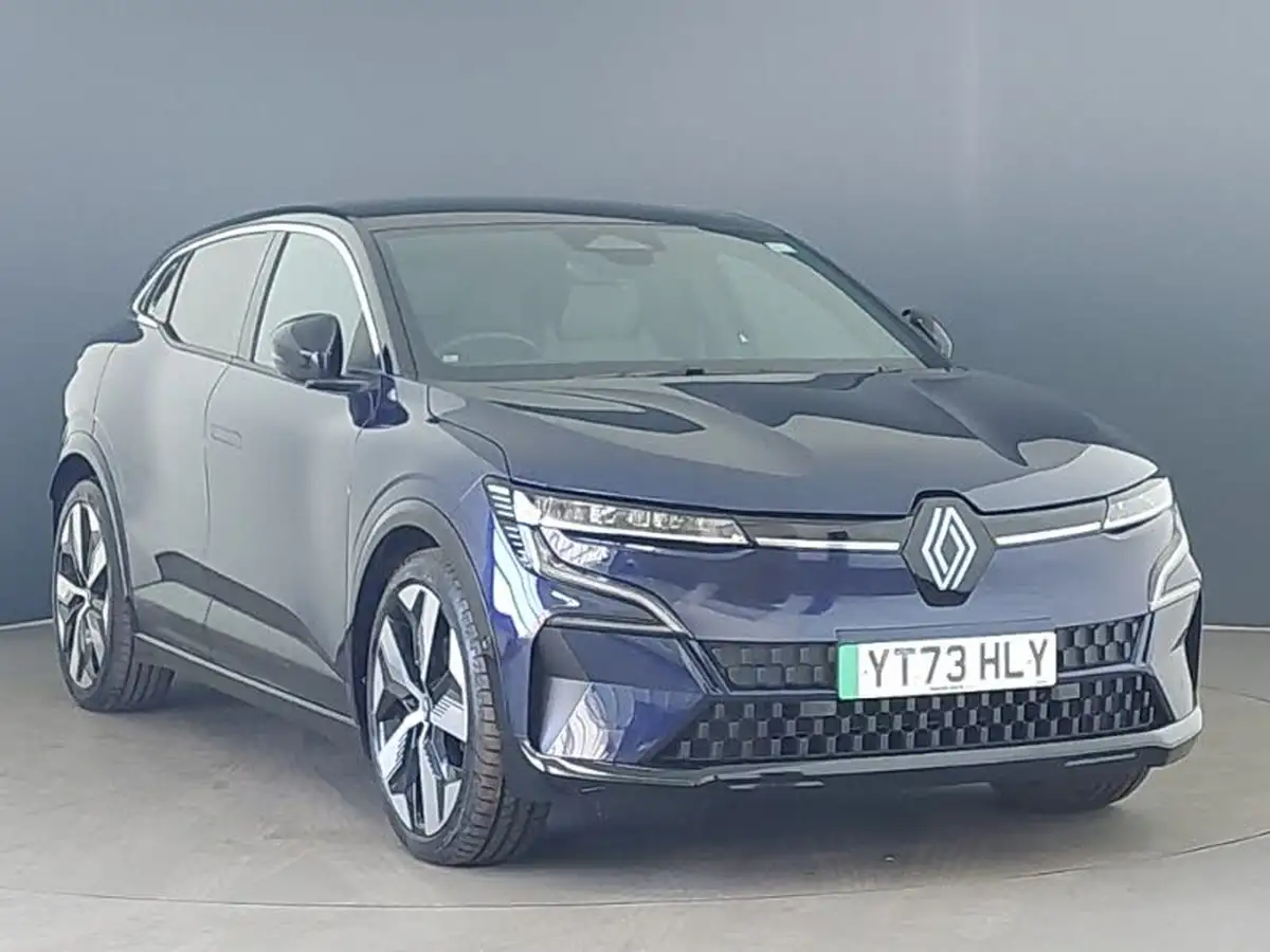 2023-renault-megane-e-tech-e-techno-big-0