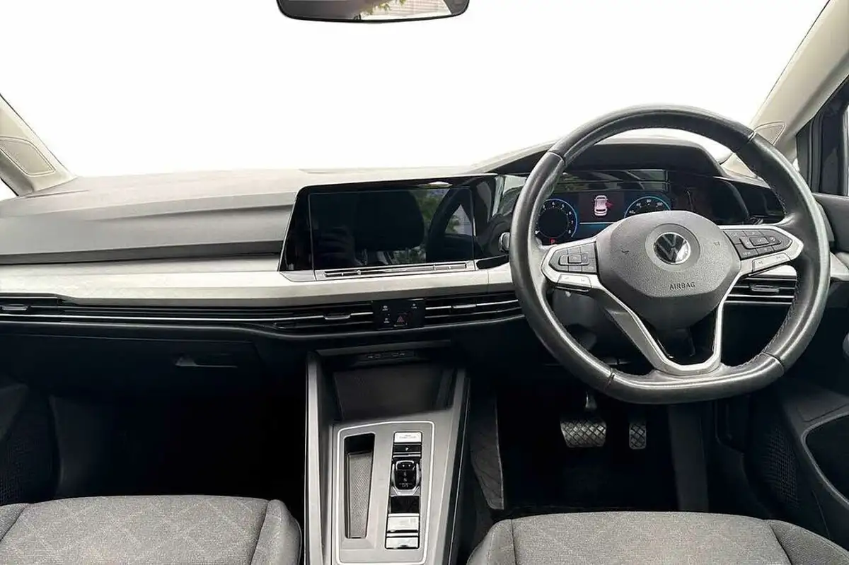 2022-volkswagen-golf-15-etsi-life-150ps-hatchback-big-9