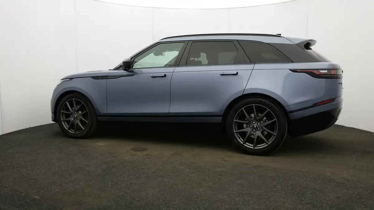 2022-land-rover-range-rover-velar-20-d200-r-dynamic-hse-big-64