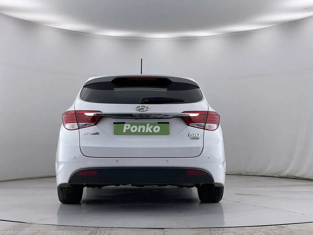 2014-hyundai-i40-17td-premium-136ps-estate-5d-auto-big-16