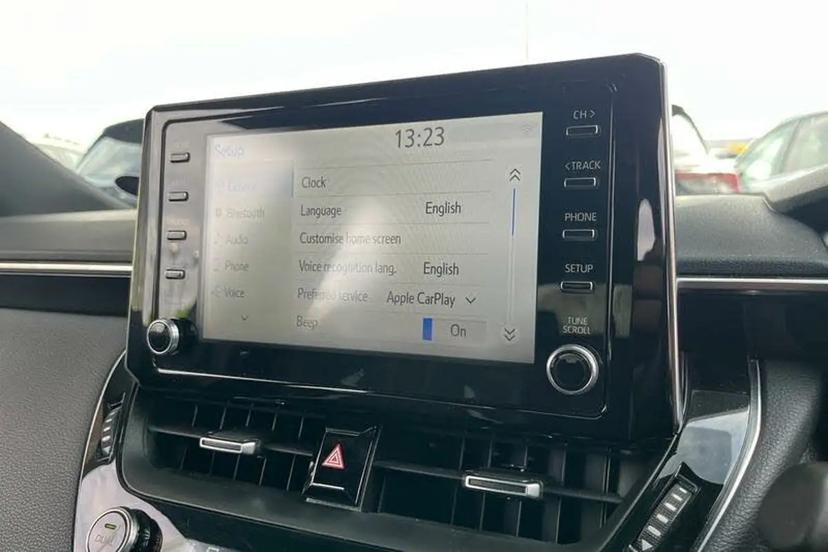 2021-toyota-corolla-18-vvt-i-gr-sport-trk-hatchback-big-27