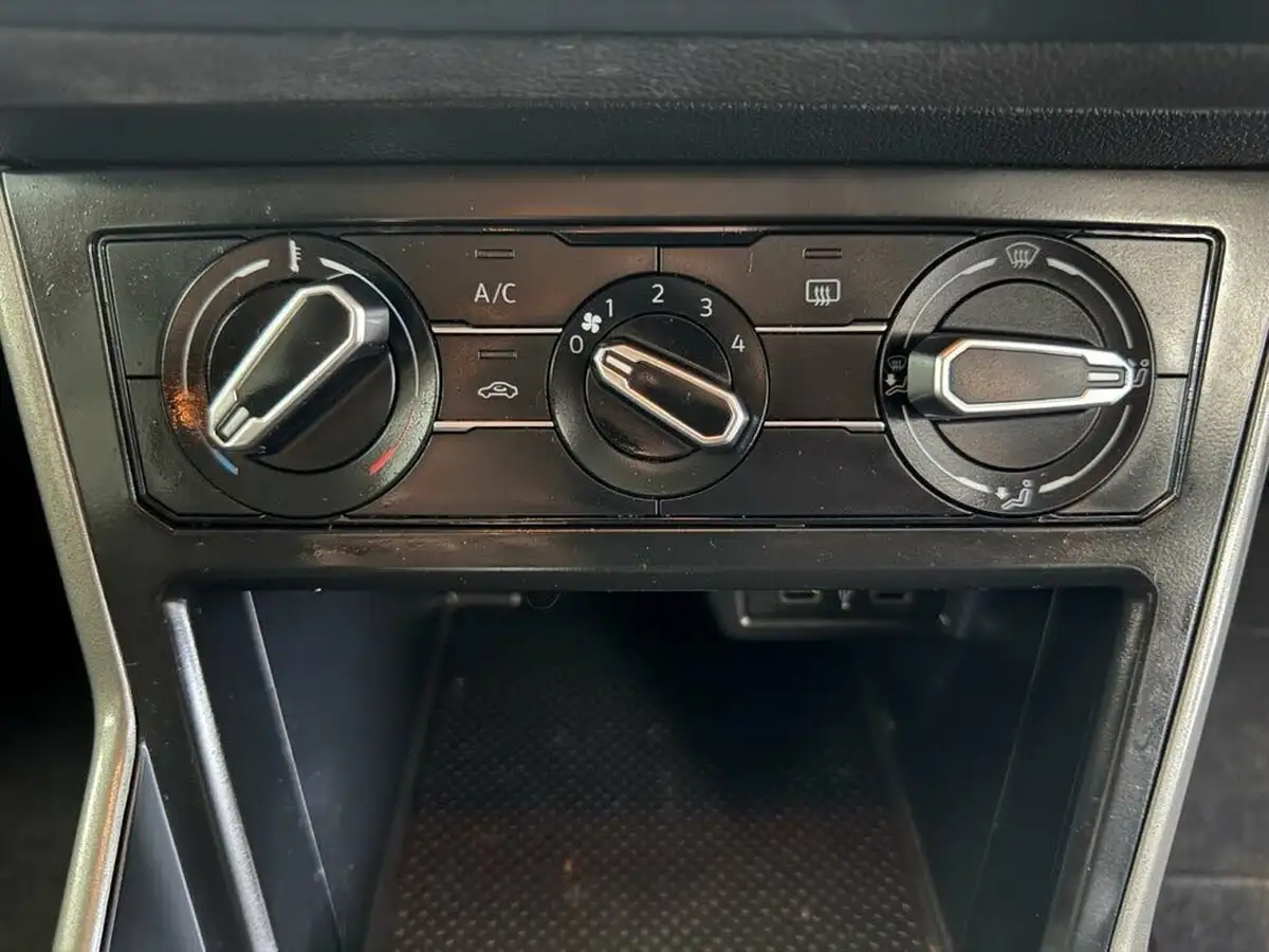 2021-volkswagen-polo-10-match-big-40