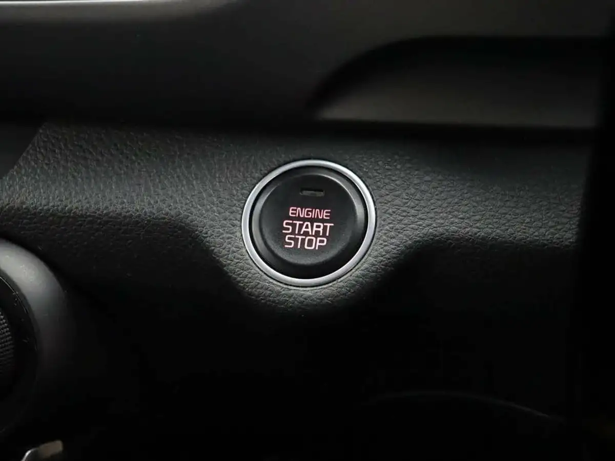 2020-kia-stonic-10-t-gdi-4-dct-big-36