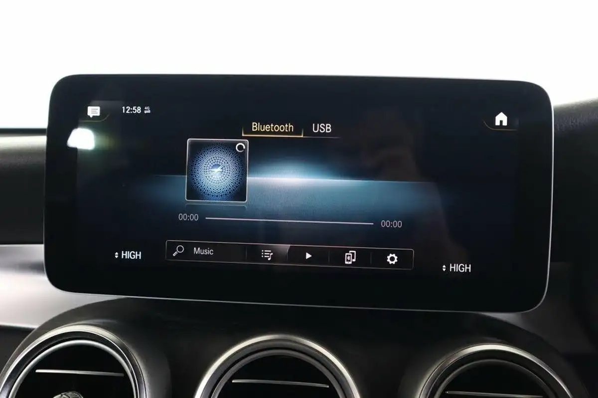 2019-mercedes-benz-glc-class-20d-glc220d-amg-line-premium-station-wagon-5d-big-34