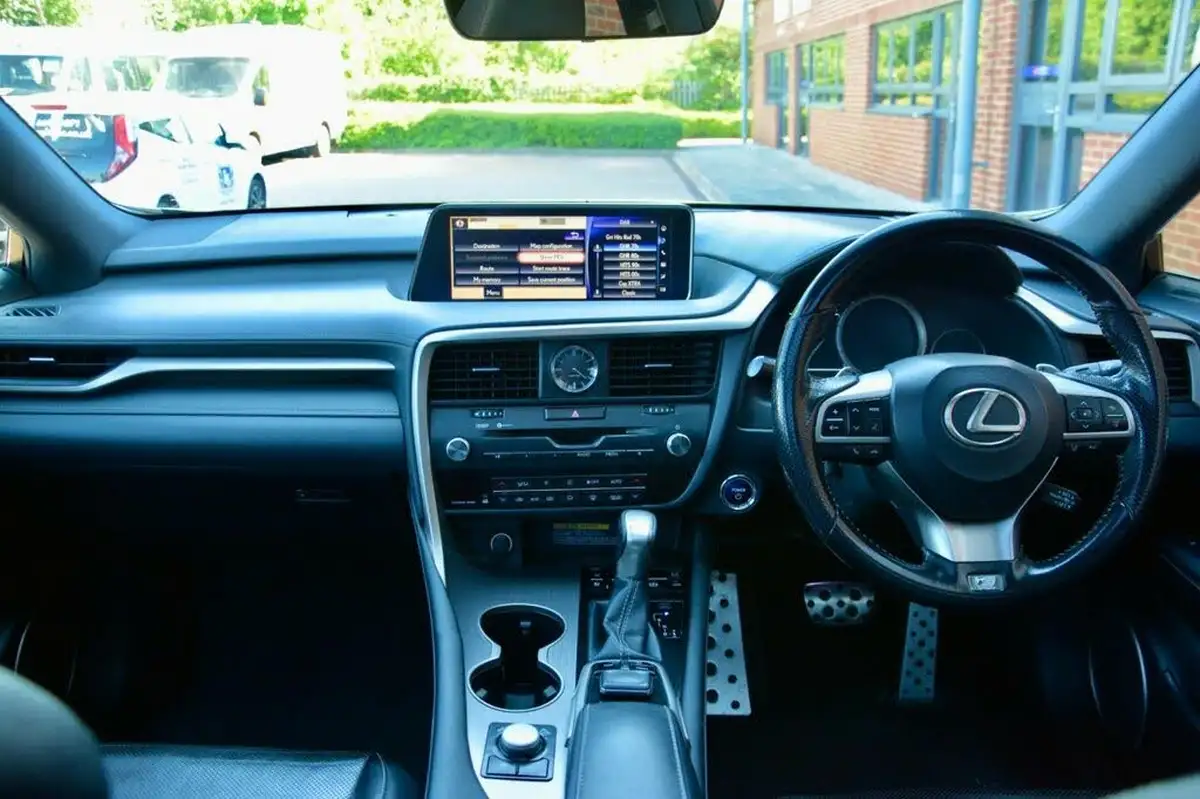 2016-lexus-rx-450h-35-f-sport-313ps-e-cvt-big-17