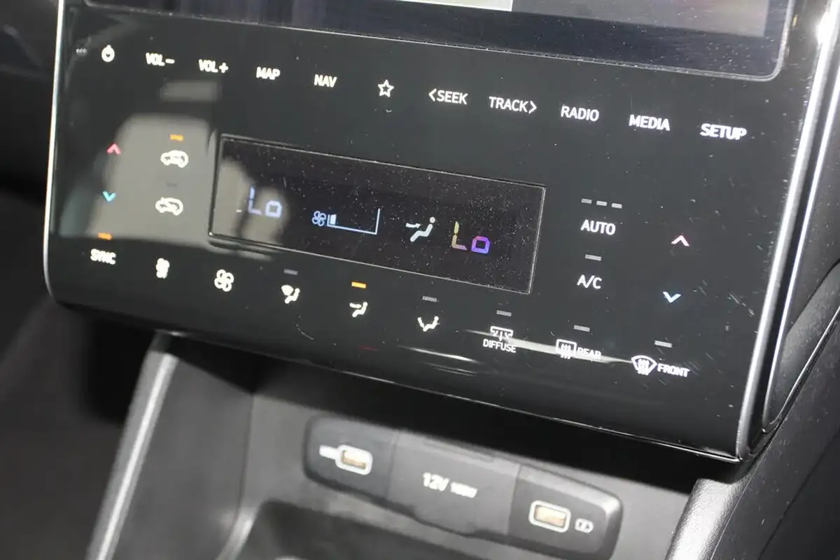 2021-hyundai-tucson-16-t-gdi-se-connect-150ps-48-volt-mhev-big-18