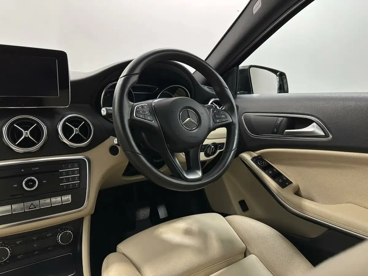2017-mercedes-benz-gla-class-21d-gla-200d-se-executivess-7g-dct-big-10