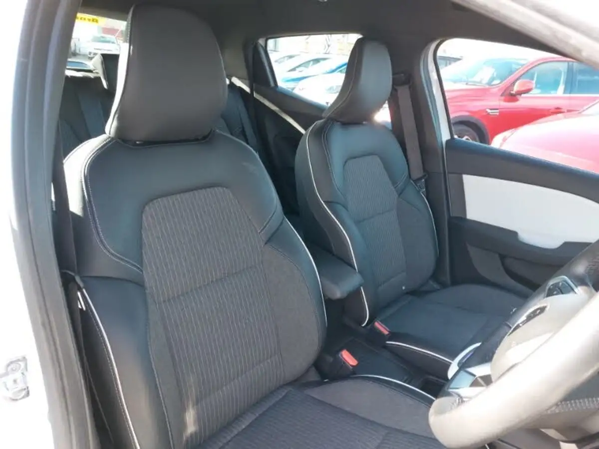 2022-renault-clio-10-tce-se-edition-big-9