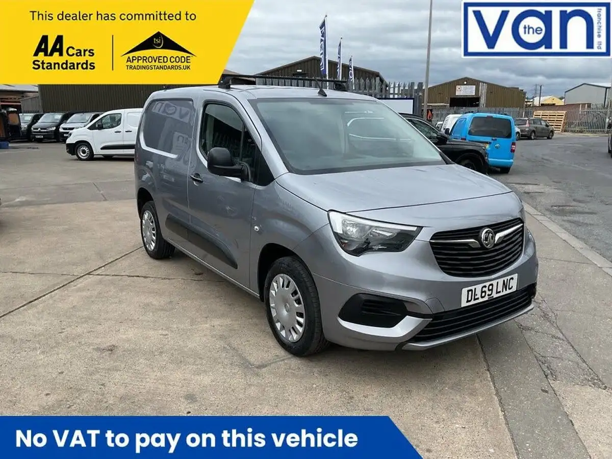 2019-vauxhall-combo-15cdti-sportive-2300-16v-100pseu6dt-l1h1-panel-big-0