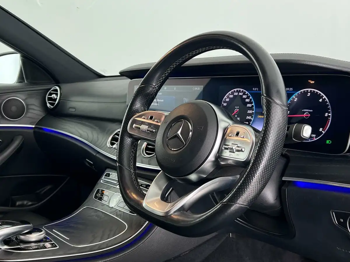 2019-mercedes-benz-e-class-20d-e220d-amg-line-edition-saloon-4d-big-11