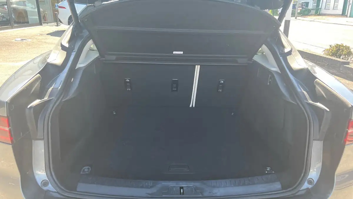 2019-jaguar-i-pace-ev400-se-big-9