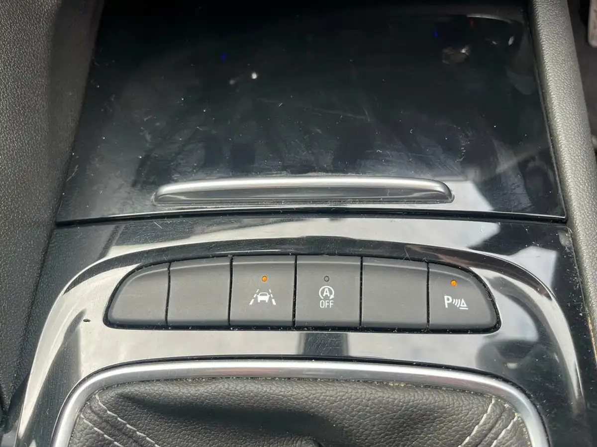 2021-vauxhall-insignia-grand-sport-15-turbo-d-sri-nav-big-35