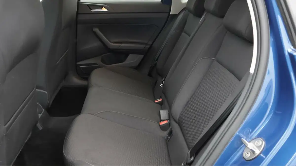 2021-volkswagen-polo-10-tsi-match-big-16