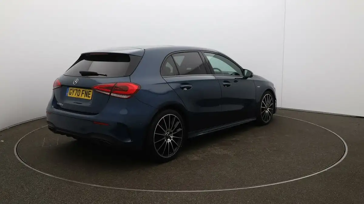 2020-mercedes-benz-a-class-20d-a200d-exclusive-edition-big-7