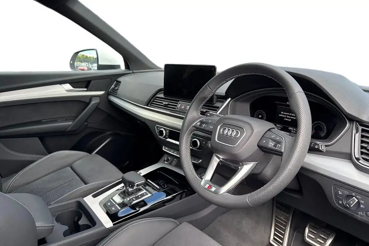 2025-audi-q5-20-45-tfsi-s-line-station-wagon-big-12