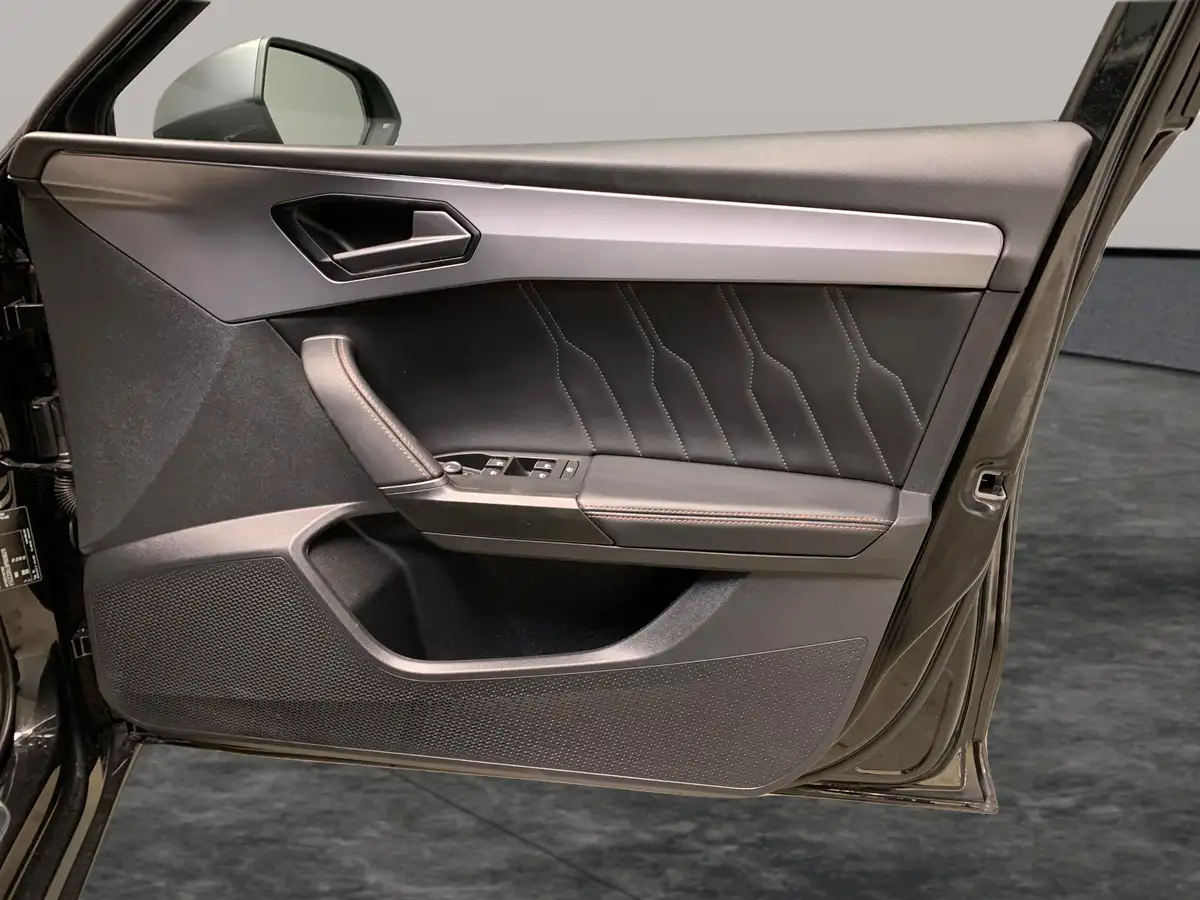 2023-cupra-leon-nf-15-etsi-v1-hatchback-big-43