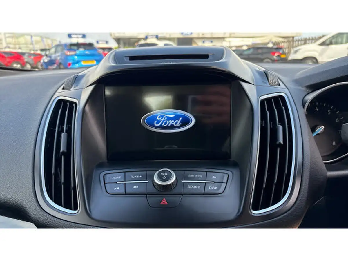 2017-ford-c-max-10t-titanium-125ps-big-11