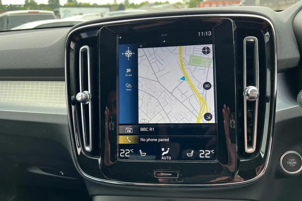 2020-volvo-xc40-20-t4-momentum-pro-awd-big-14