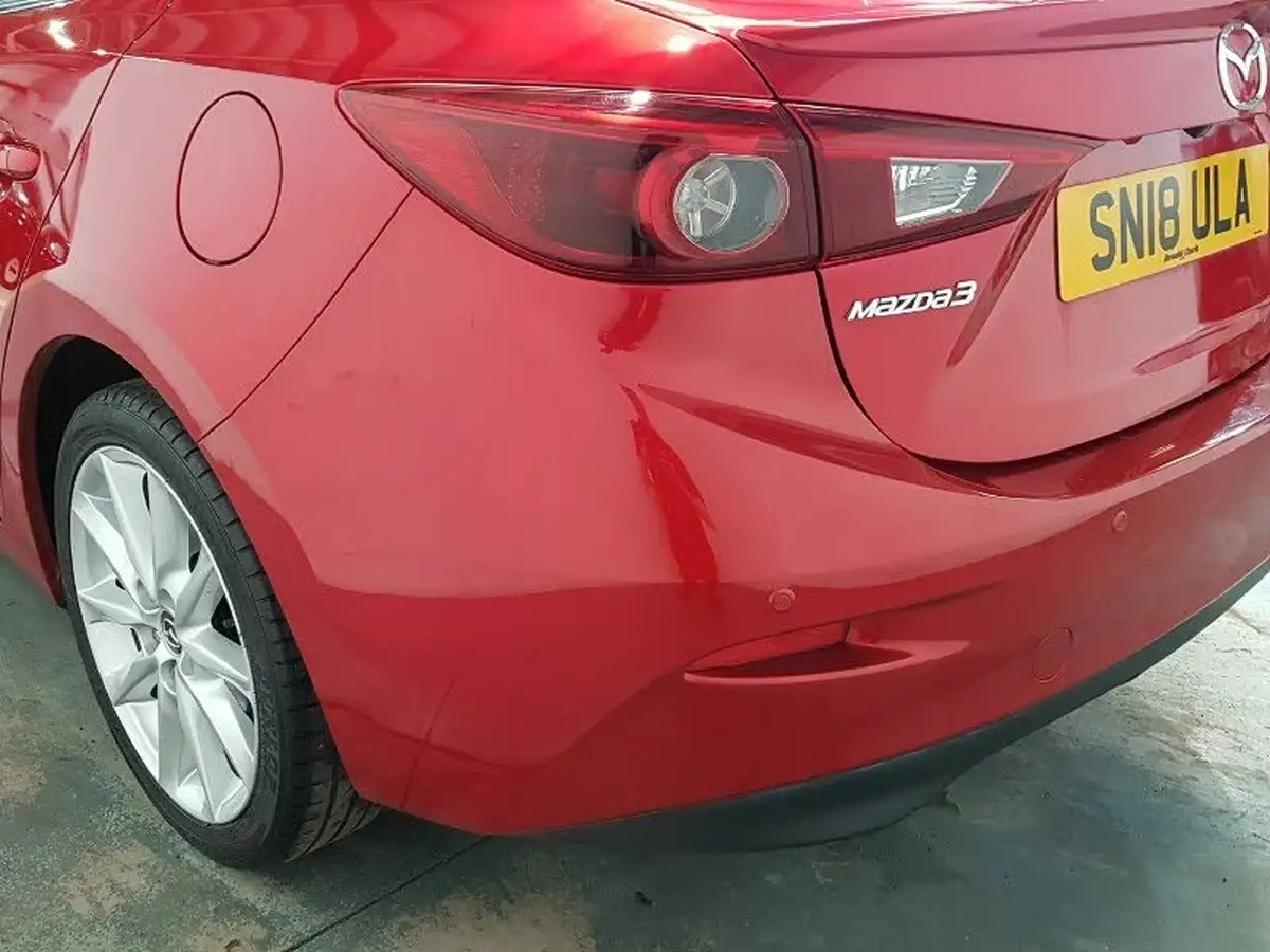 2018-mazda-mazda3-20-sport-nav-120ps-fastback-4d-big-17