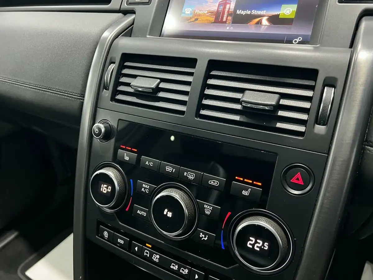 2019-land-rover-discovery-sport-20td4-landmark-big-35
