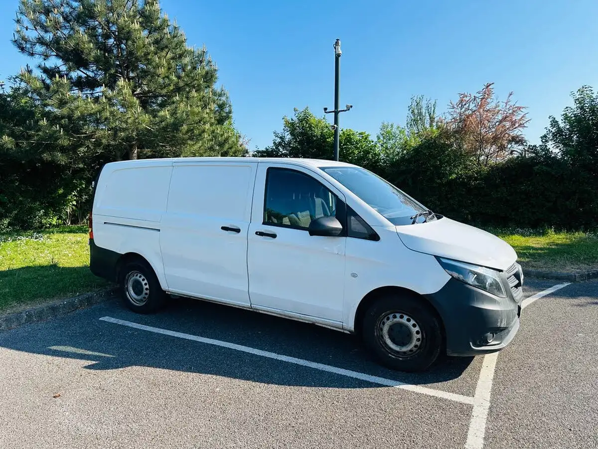 2018-mercedes-benz-vito-21cdi-114-bluetec-panel-extra-long-big-3