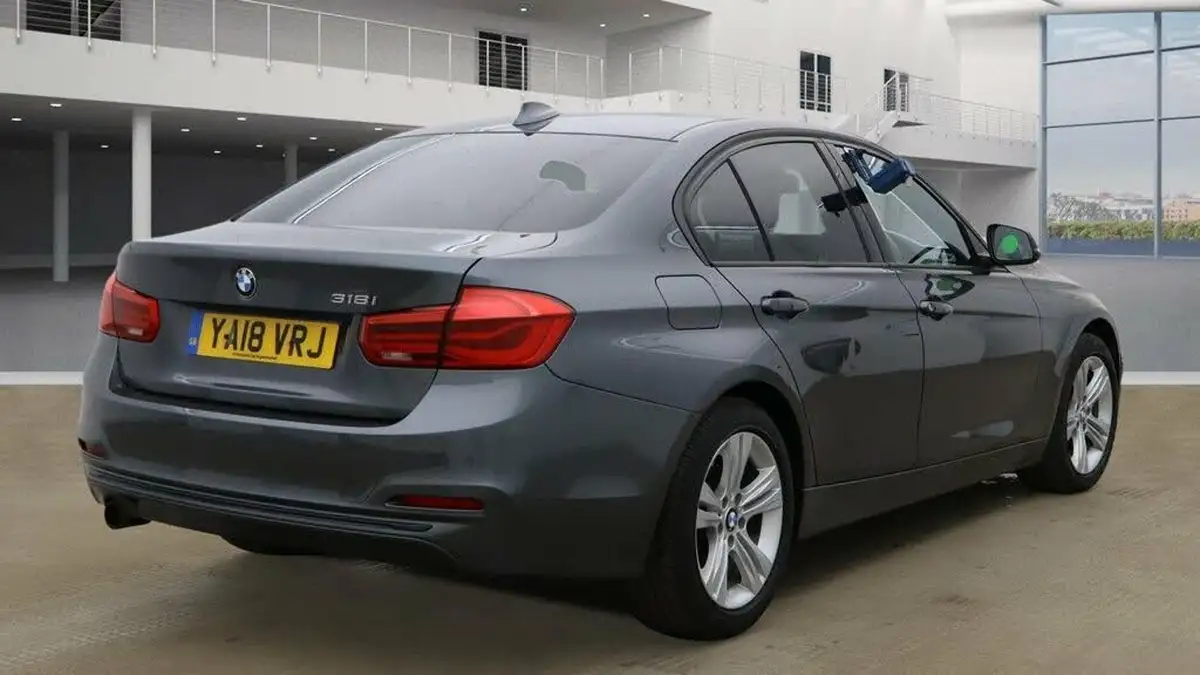 2018-bmw-3-series-15-318i-sport-saloon-4d-auto-big-3
