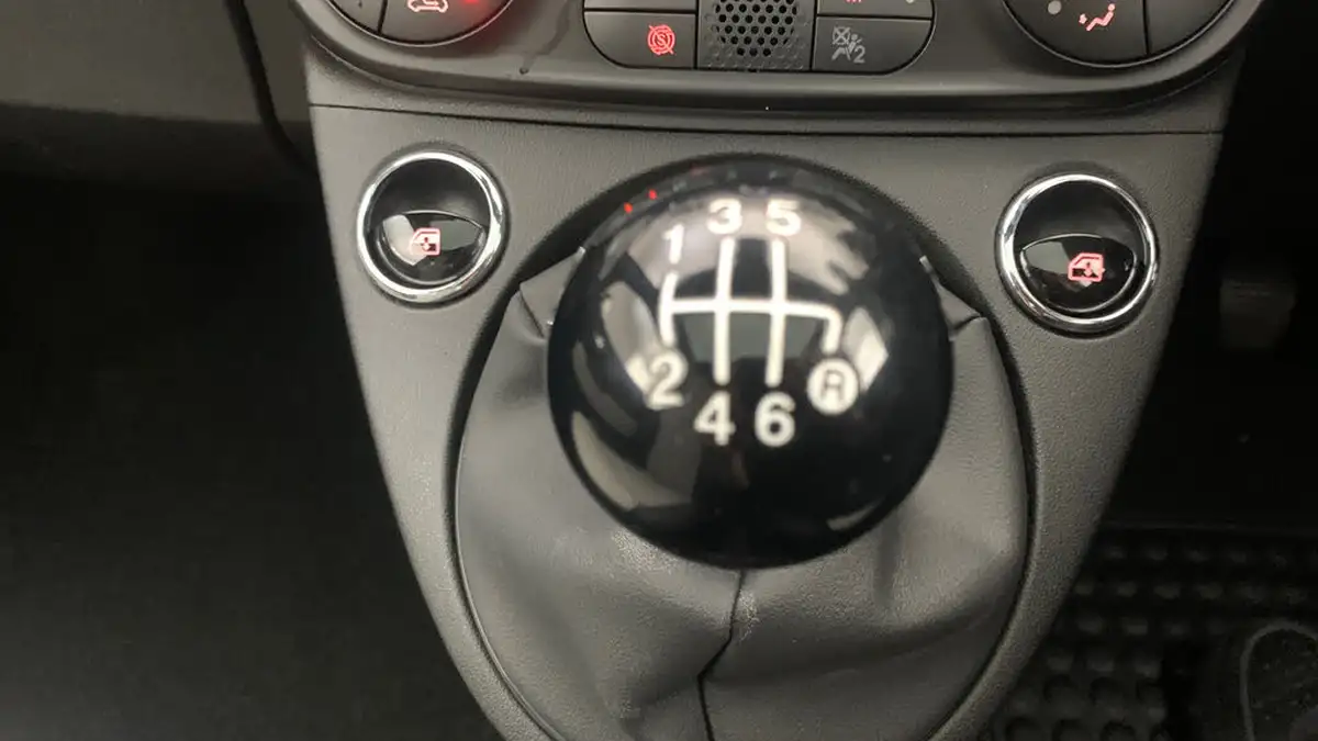 2022-fiat-500-10-dolcevita-big-29