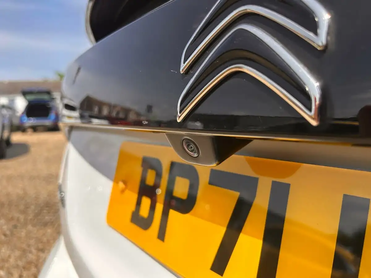 2022-citroen-c4-12-puretech-sense-plus-eat8-big-20