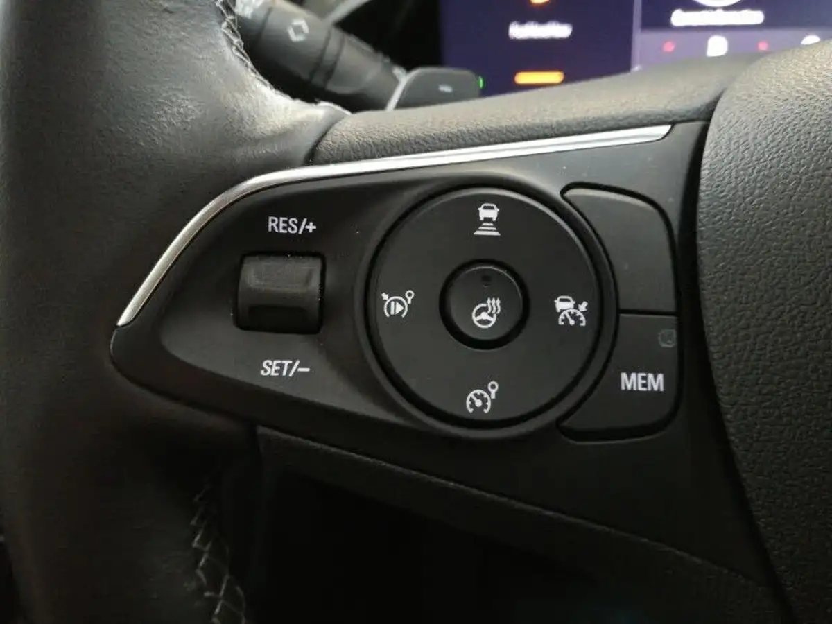 2023-vauxhall-grandland-12-ultimate-130ps-auto-big-12