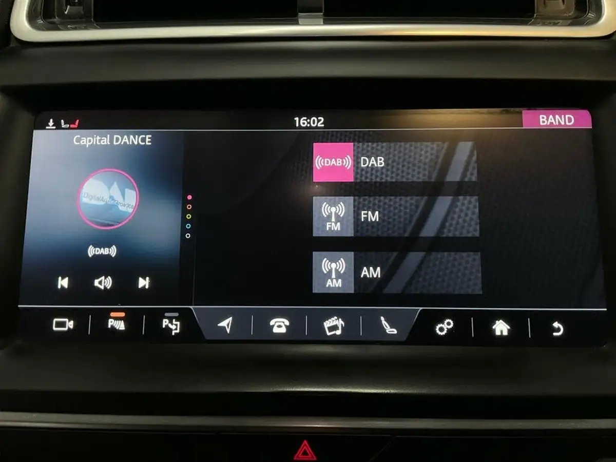 2018-jaguar-e-pace-20-i4d-s-ss-big-54