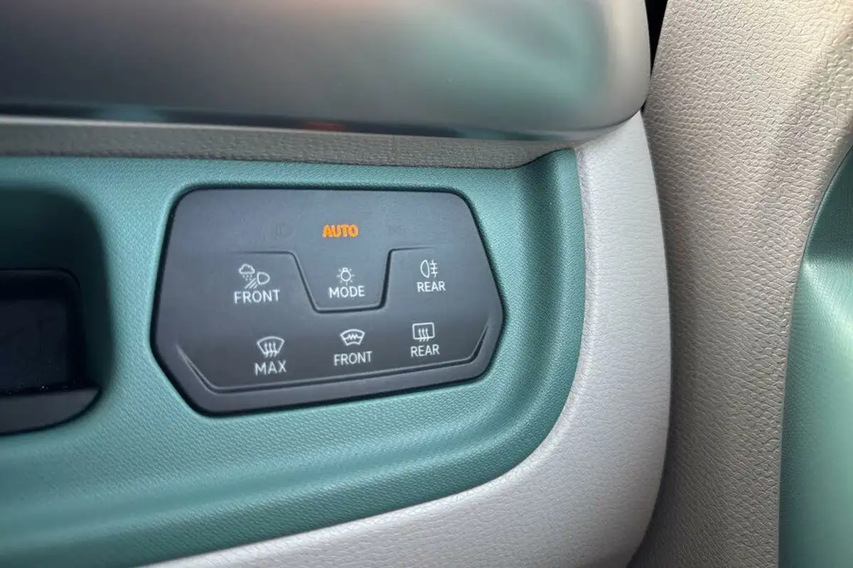 2023-volkswagen-idbuzz-e-style-standard-big-56