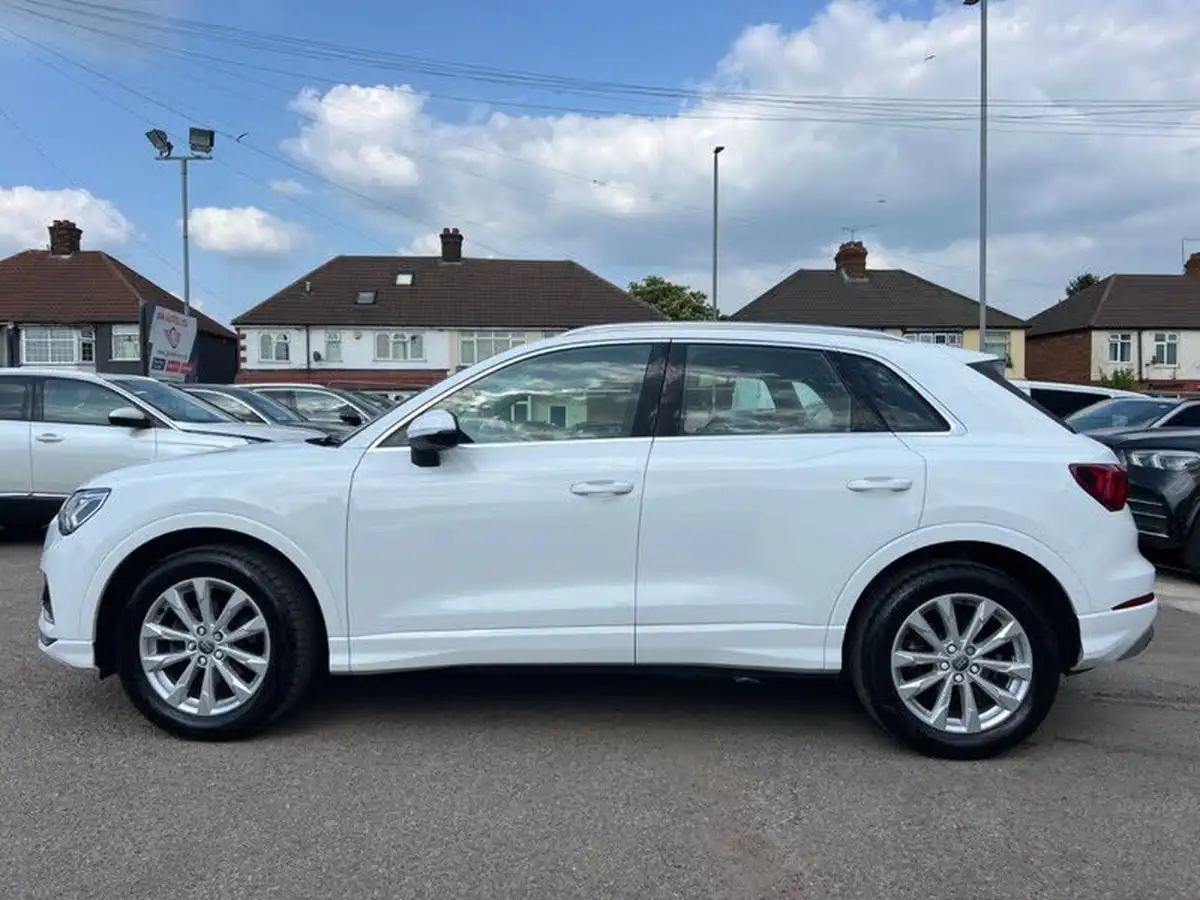 2020-audi-q3-15-35-tfsi-sport-cod-station-wagon-1498cc-big-23
