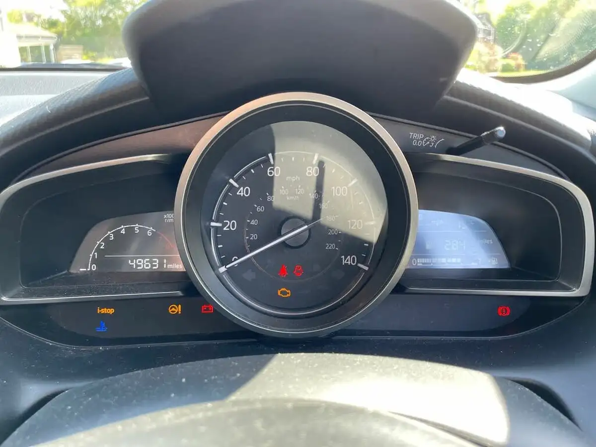 2018-mazda-mazda2-15-black-edition-big-13