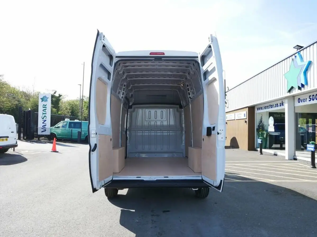 2023-citroen-relay-22bluehdi-35-l3h3-enterprise-edition-big-4