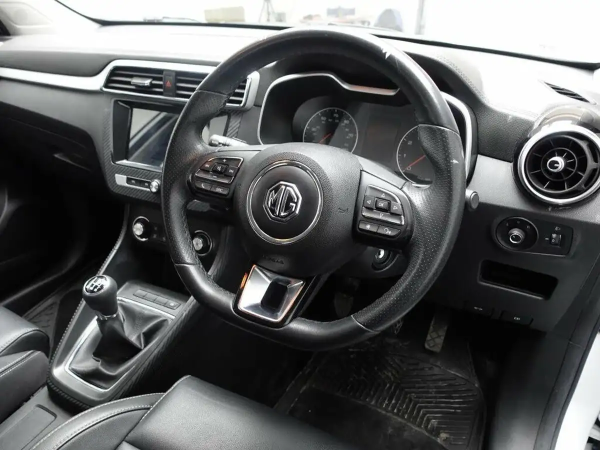 2020-mg-zs-suv-15-vti-tech-exclusive-106ps-big-17