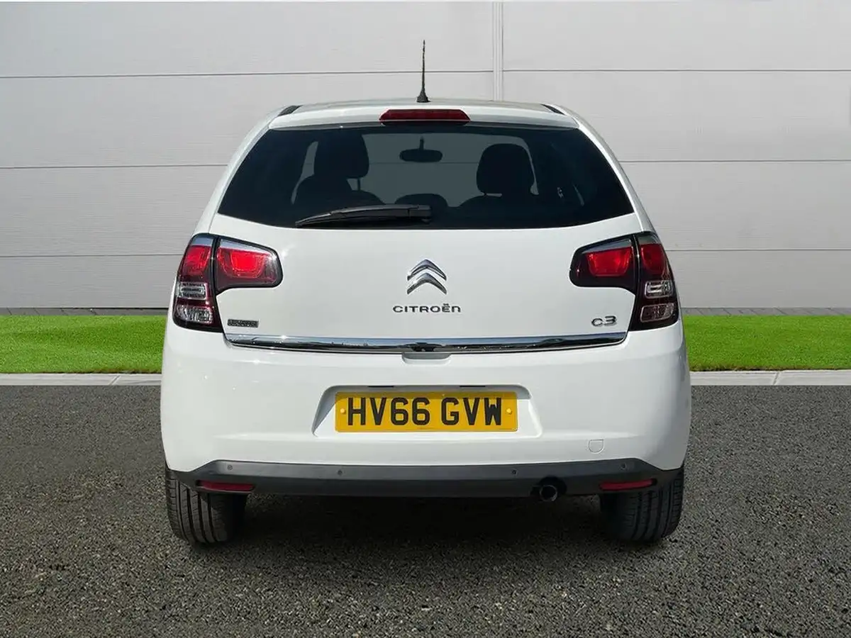 2016-citroen-c3-12-platinum-big-5