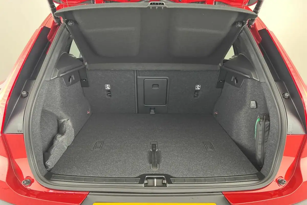 2024-volvo-xc40-20-b3-plus-big-7