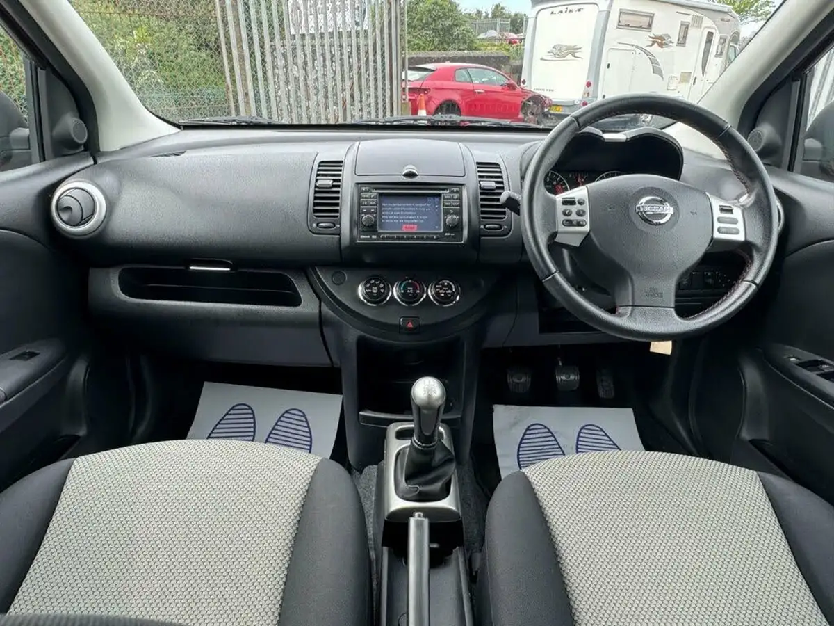 2011-nissan-note-14-n-tec-big-20
