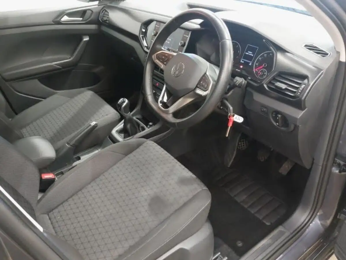 2022-volkswagen-t-cross-10-tsi-se-110ps-big-17