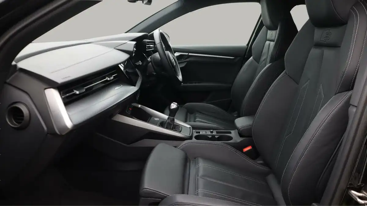 2023-audi-a3-15-35-tfsi-s-line-sportback-5d-big-14